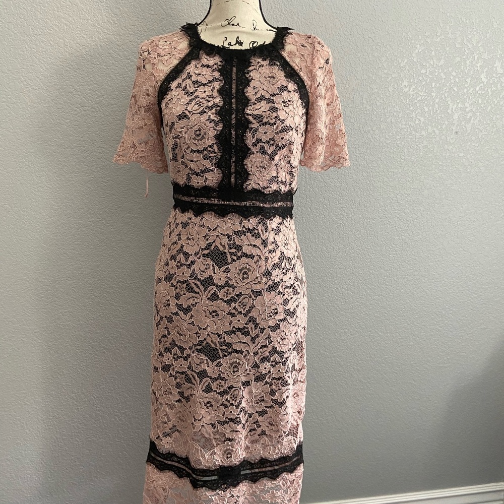 Lace midi dress